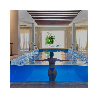 Kunststoff-Schwimmbäder für transparente Skyline