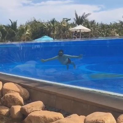 Trockener Polymerisationsprozess bei konstanten Temperaturen Endlose Poolglas für Schwimmbäder