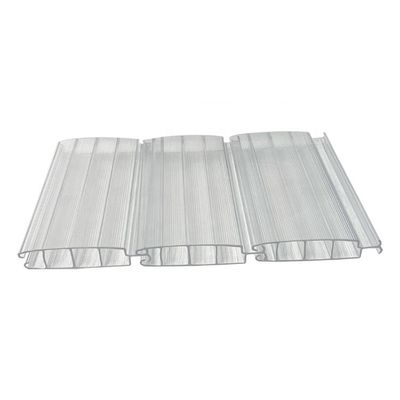 Schwarze Polykarbonat-Poolbedeckung Verlängern Sie Ihre Badesaison mit einem individuellen Design