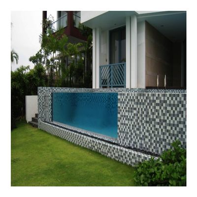 Erstellen Sie ein einzigartiges Pool-Erlebnis mit unserem maßgeschneiderten Acryl-Pool-Design