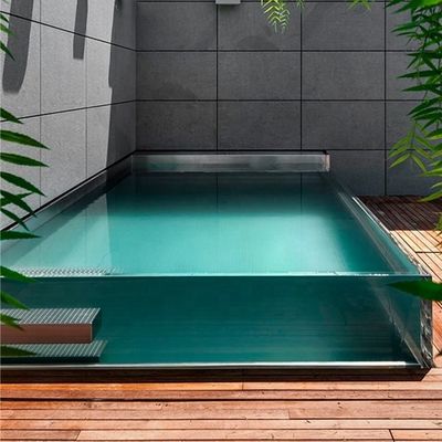 Hohe Oberflächenhärte Maßgeschneiderte klargefällte Acryl-Perspex-Formen für Poolplatten