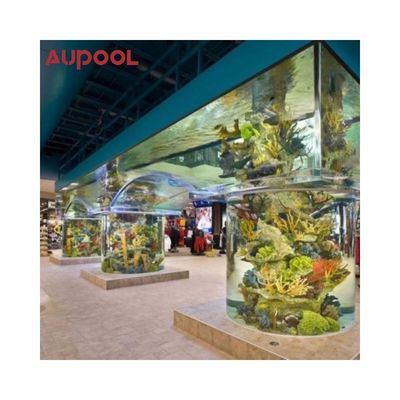 Vorteilhafter Pool aus transparentem Acrylglas für den Garten einer Privatvilla