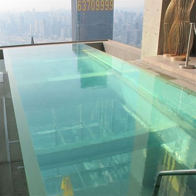 Nachhaltiges Schwimmbad für Familien AUPOOL Modernes Design Außenpool mit klarem Acryl